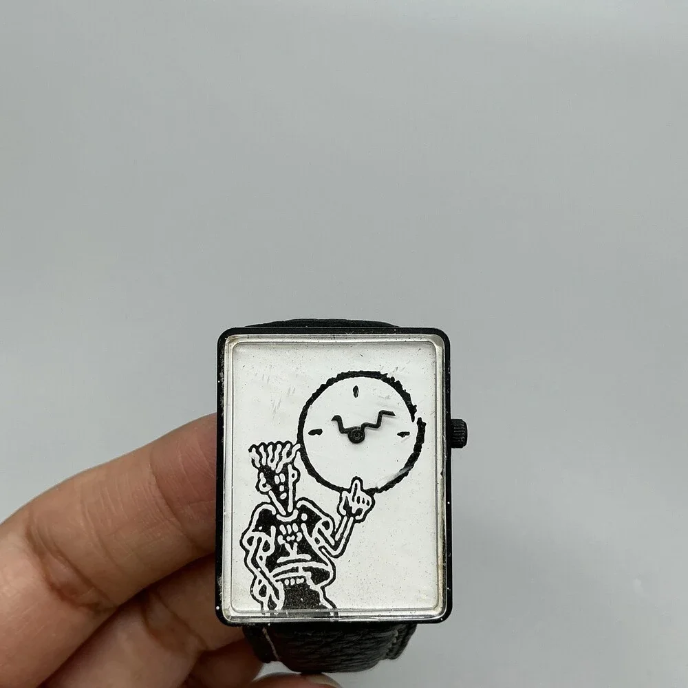 Vintage Fido Dido 7up Drink Tank Mens Watch 27mm Black White Dial New Battery